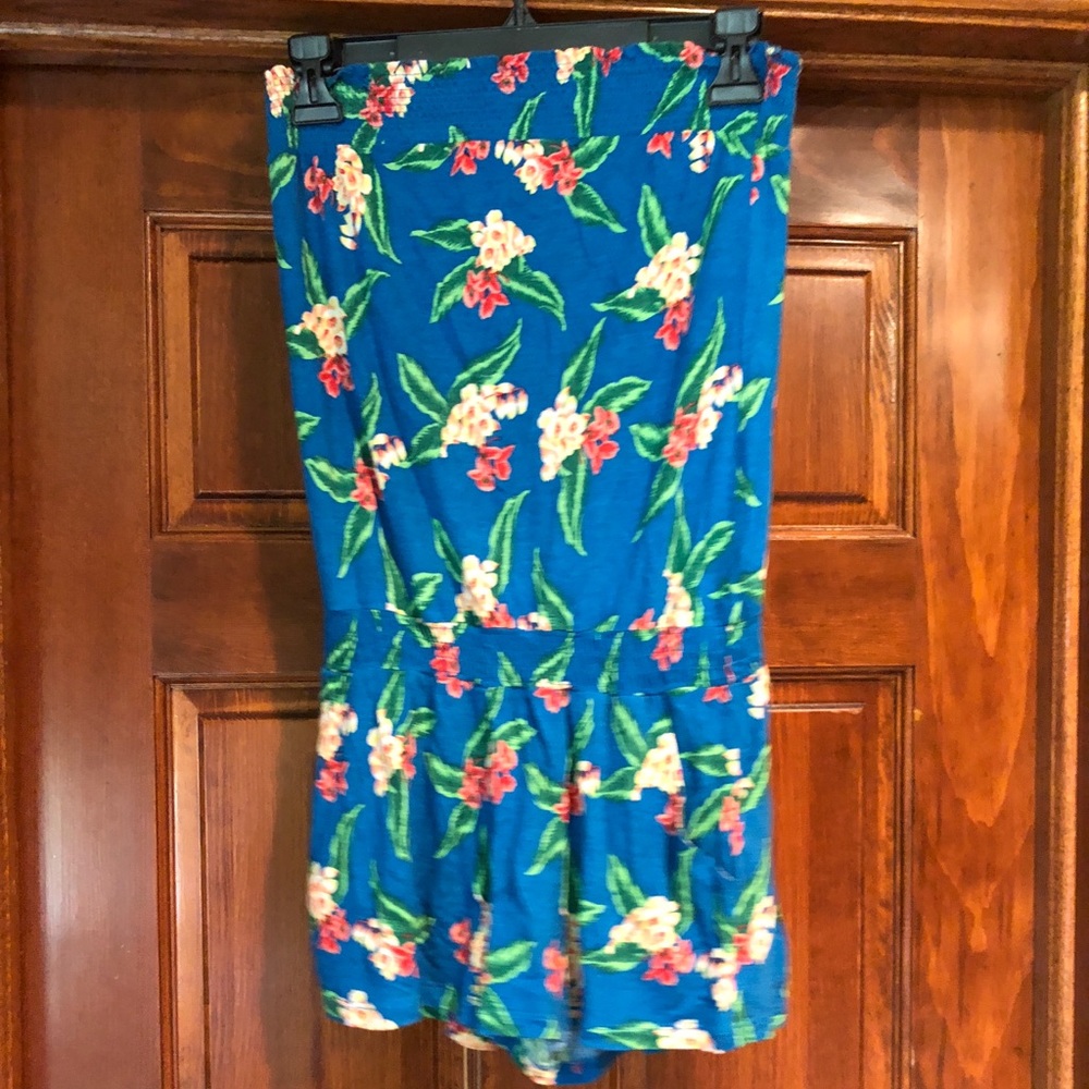 Strapless romper